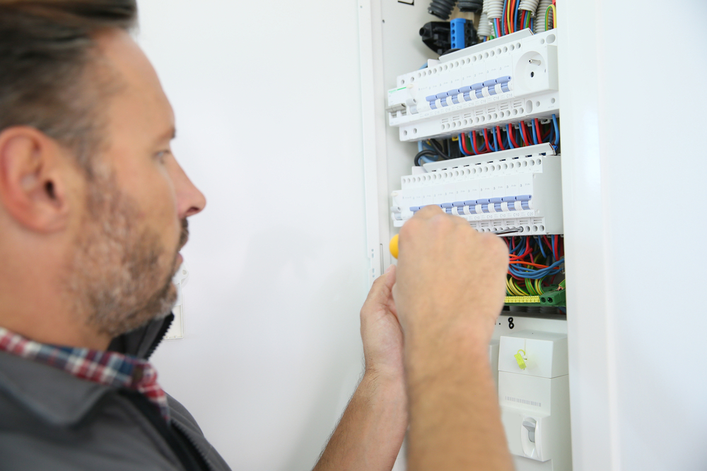 Signs That it’s Time to Upgrade Your Electrical Panel