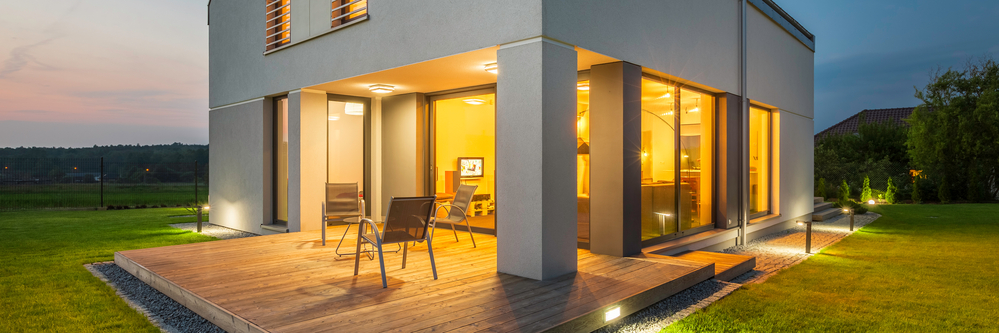 How to Brighten Up Your Patio This Fall with Outdoor Lighting